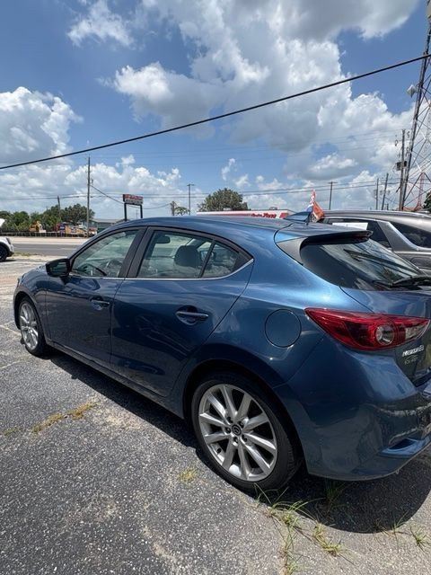 Used 2017 MAZDA MAZDA3 Grand Touring w/ Premium Equipment Package FWD image 2