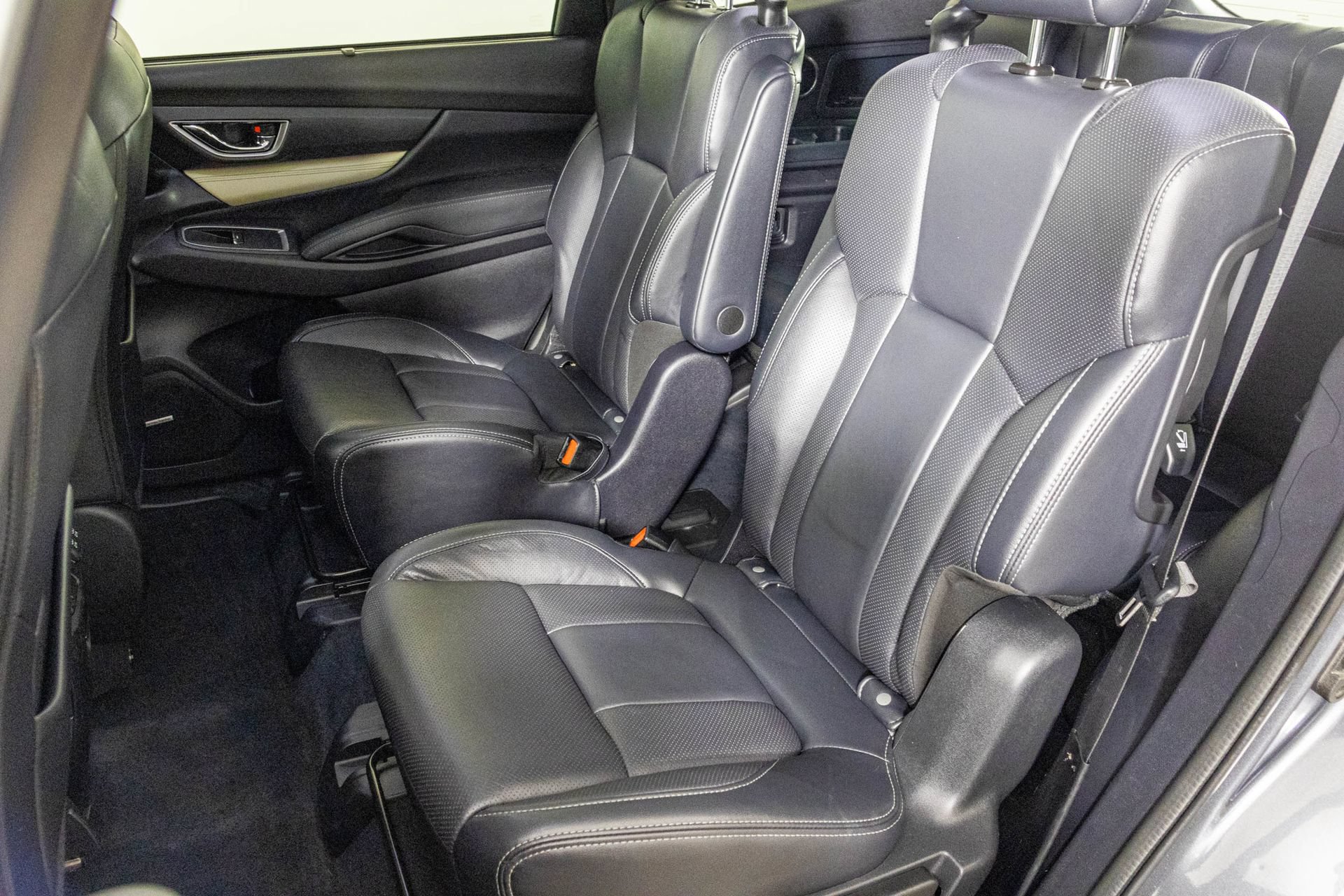 Used 2021 Subaru Ascent Limited w/ Technology Package AWD/4WD image 39
