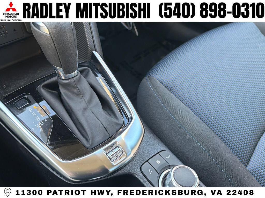 Used 2019 Toyota Yaris LE image 9