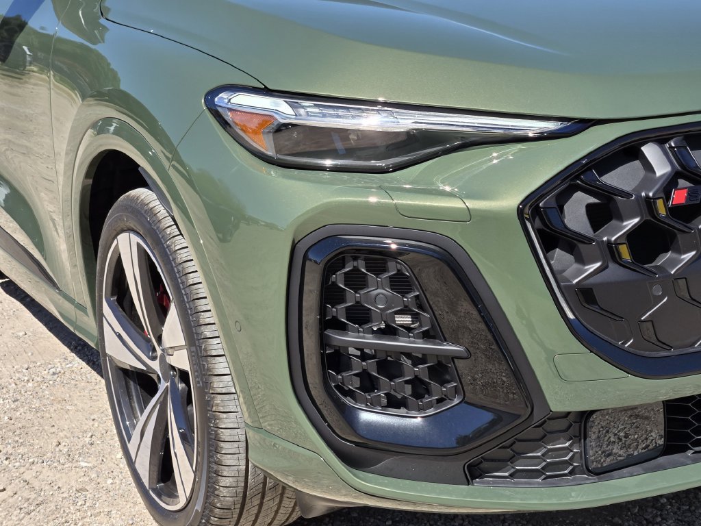 New 2026 Audi SQ5 Prestige AWD/4WD image 12