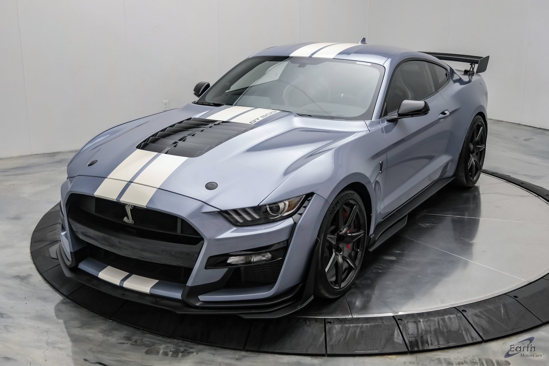Used 2022 Ford Mustang Shelby GT500 w/ Carbon Fiber Track Pack RWD image 7