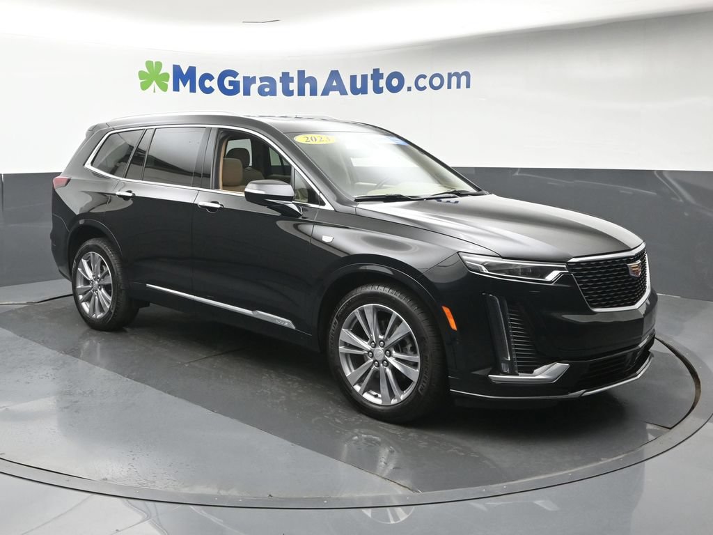 Used 2023 Cadillac XT6 Premium Luxury w/ Platinum Package AWD/4WD image 2