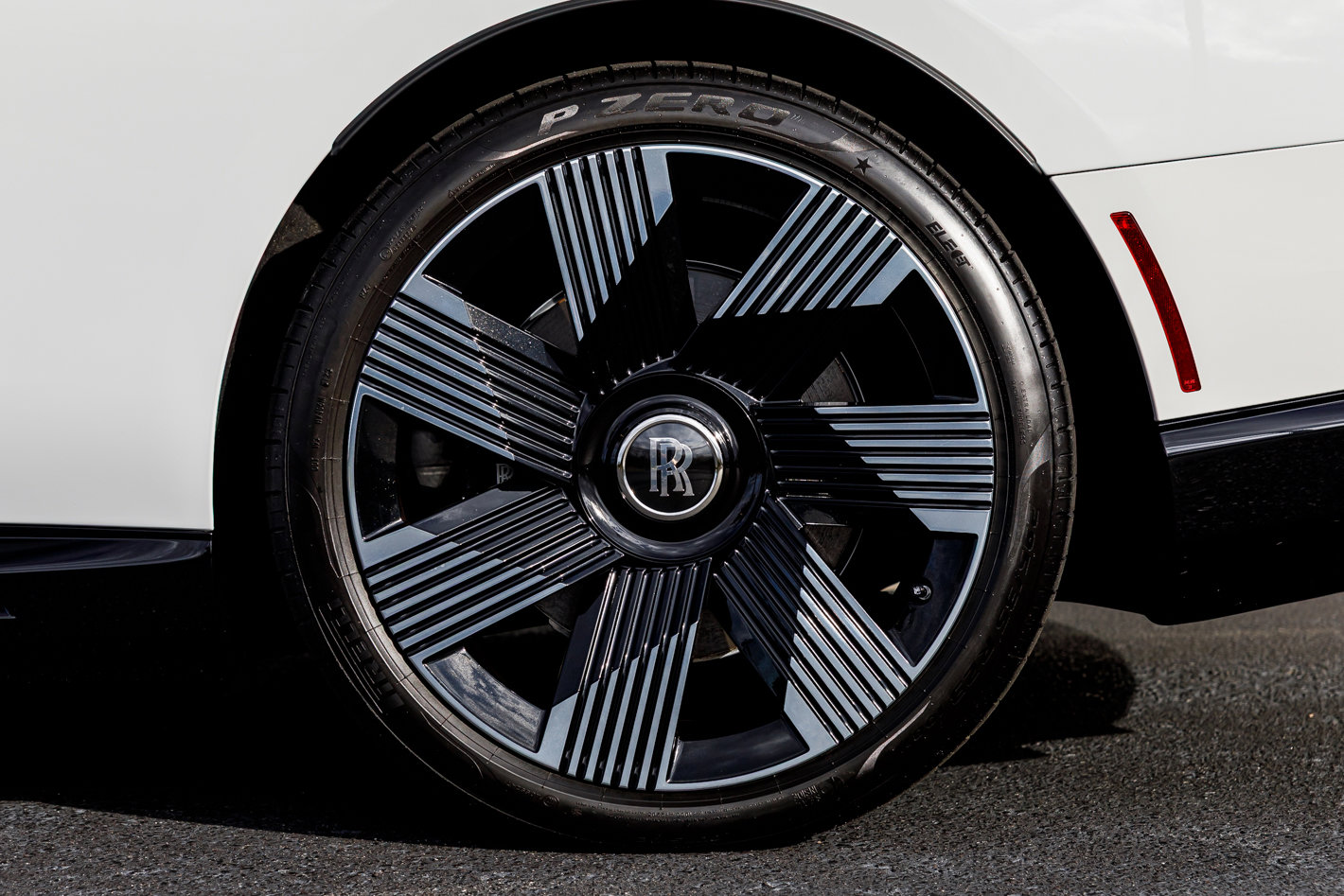 Used 2024 Rolls-Royce Spectre w/ Spectre Launch Package image 14