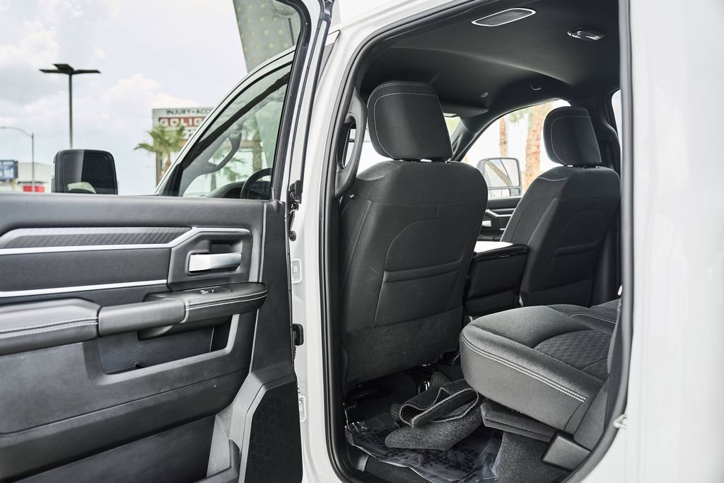 Used 2025 RAM 2500 Big Horn AWD/4WD image 12