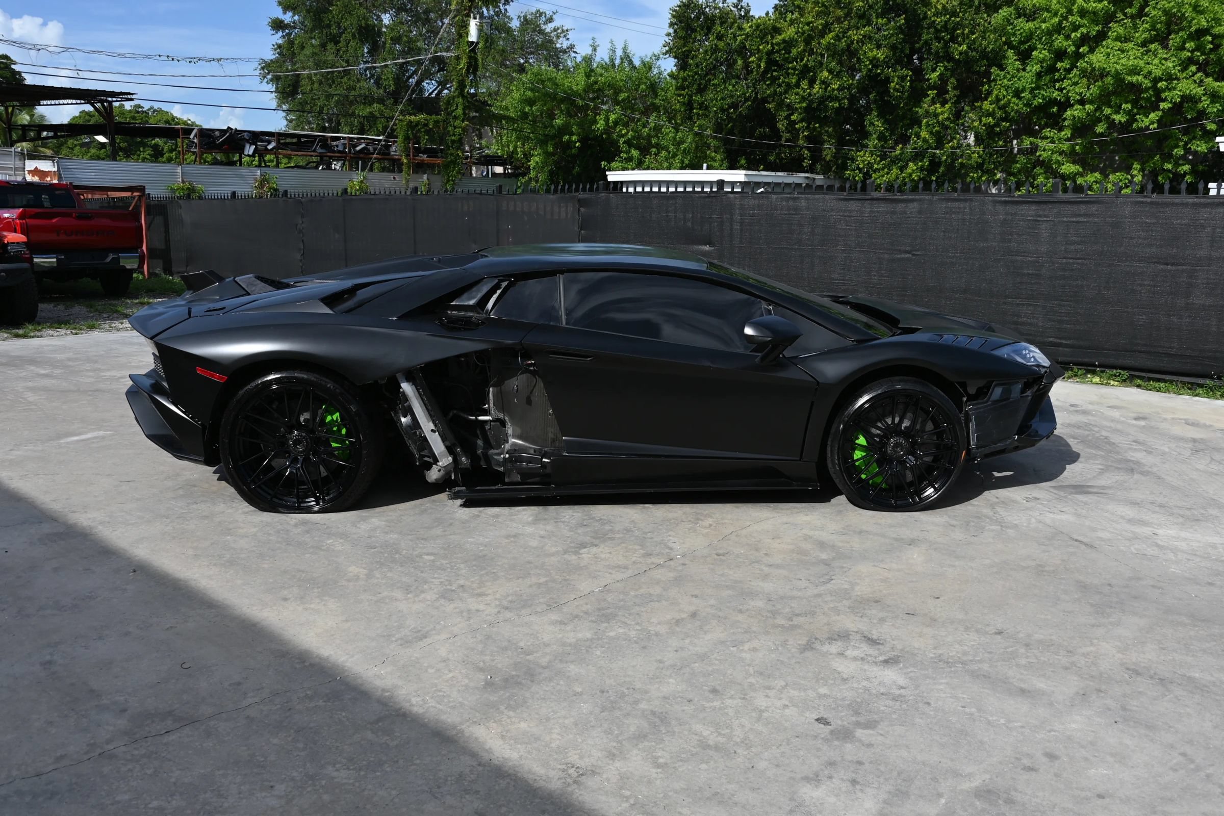 Used 2018 Lamborghini Aventador S AWD/4WD image 6