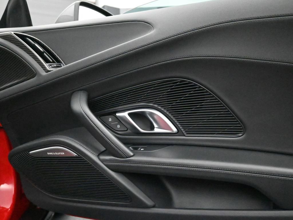 Used 2021 Audi R8 V10 w/ Premium Package image 25