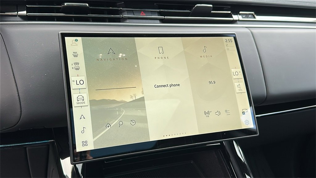 New 2025 Land Rover Range Rover Sport SE image 17