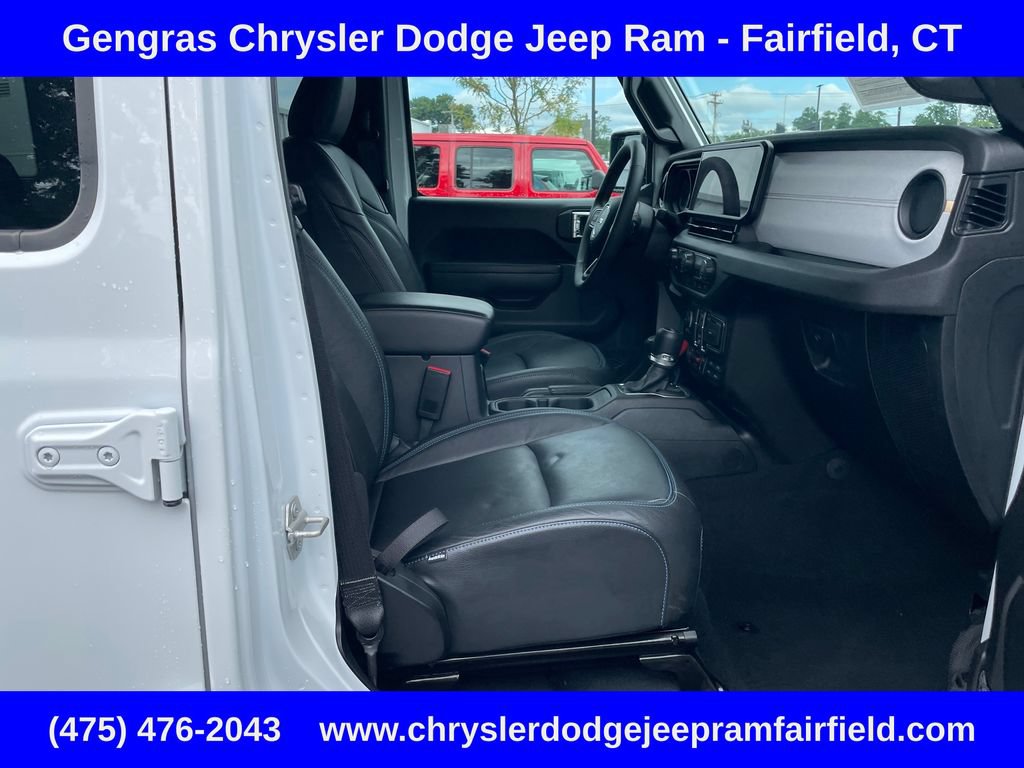 Used 2024 Jeep Wrangler Unlimited AWD/4WD image 22