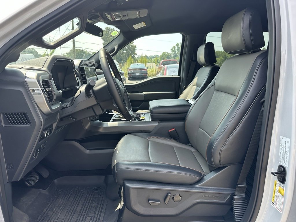 Used 2025 Ford F150 Lariat w/ Equipment Group 501A Mid image 14