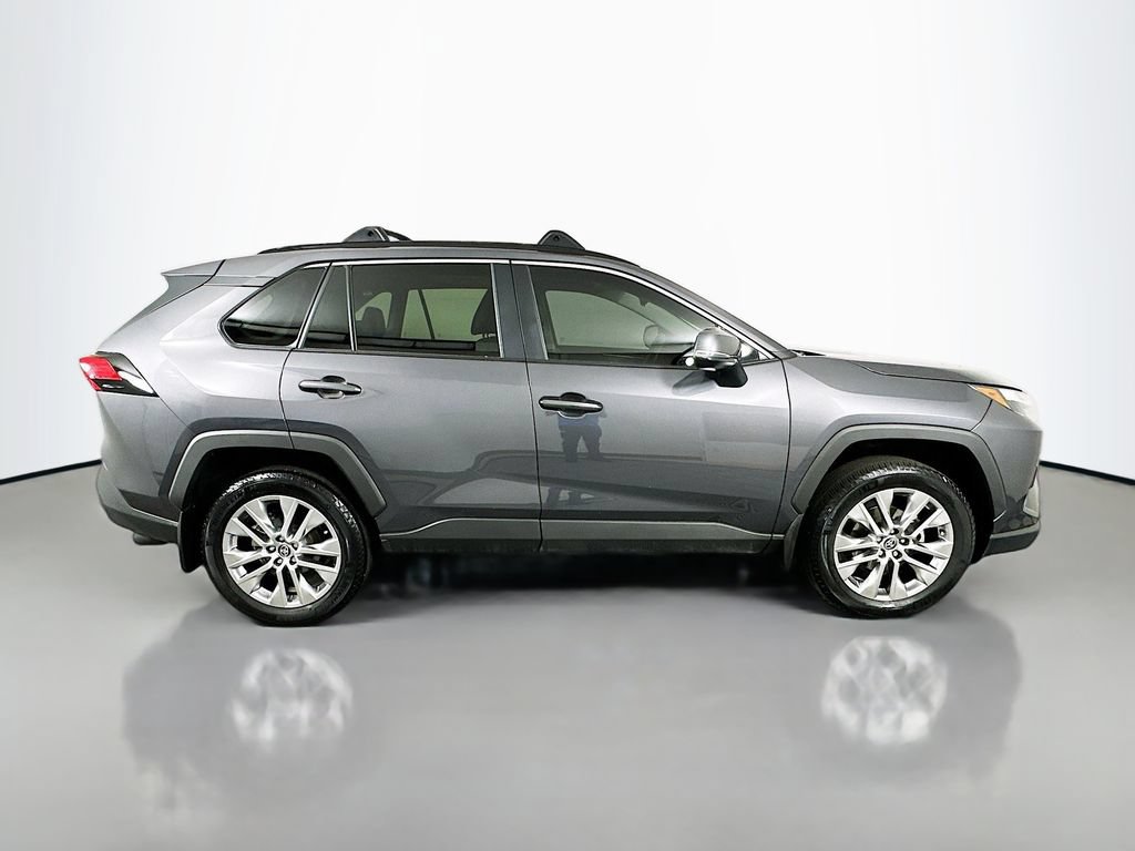 Used 2024 Toyota RAV4 XLE Premium FWD image 4