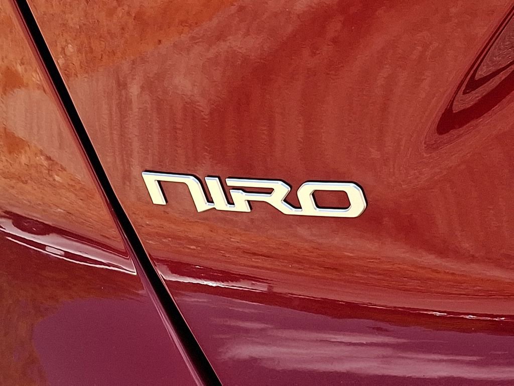 Used 2023 Kia Niro Wind FWD image 32