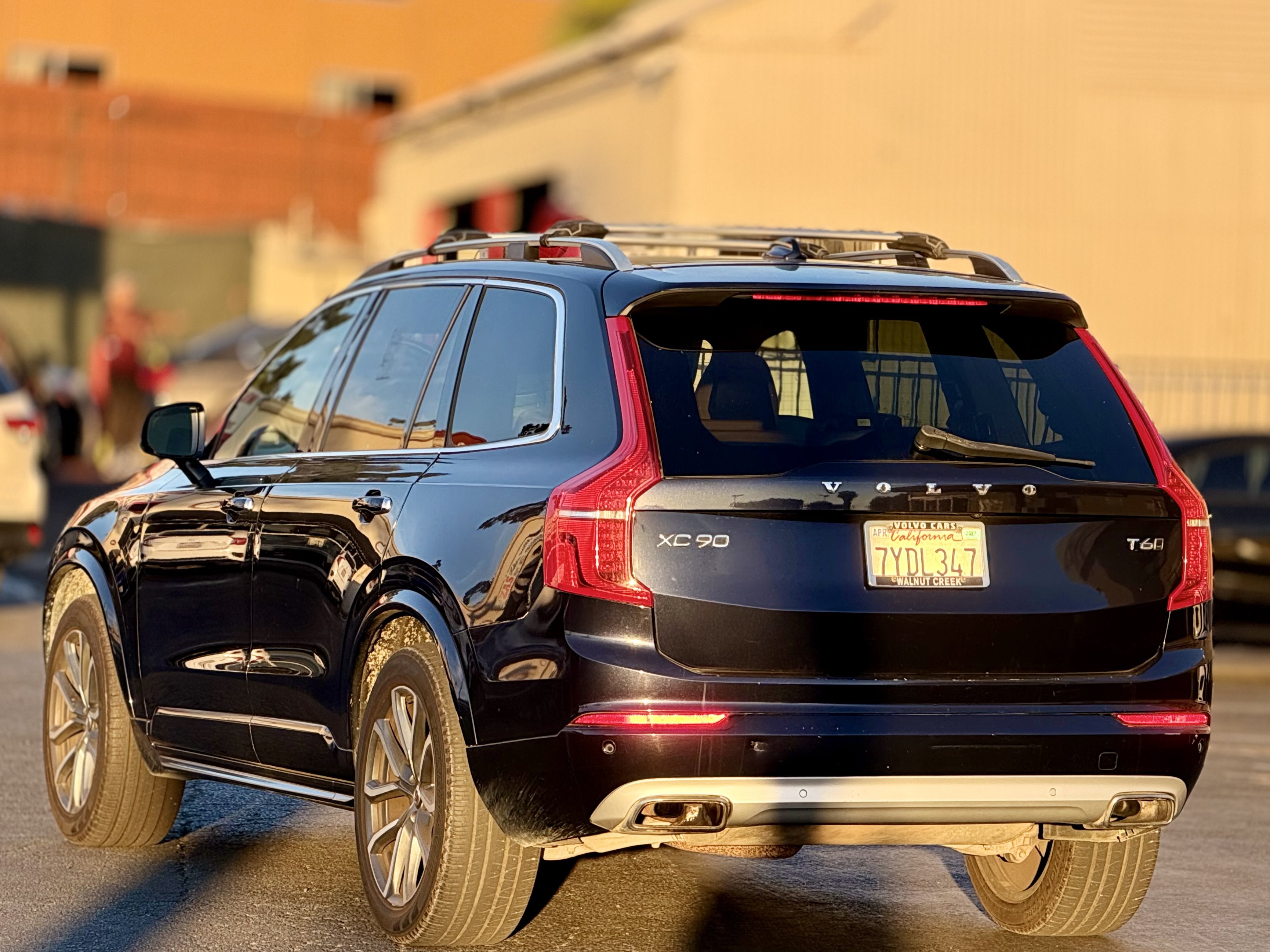 Used 2017 Volvo XC90 T6 Momentum w/ Vision Package AWD/4WD image 11