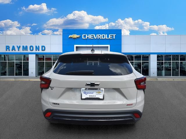 New 2026 Chevrolet Trax RS w/ Sunroof Package FWD image 5