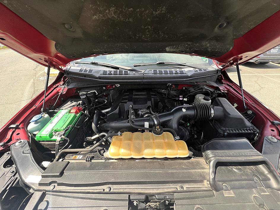 Used 2015 Ford F150 XLT w/ Equipment Group 302A Luxury image 11