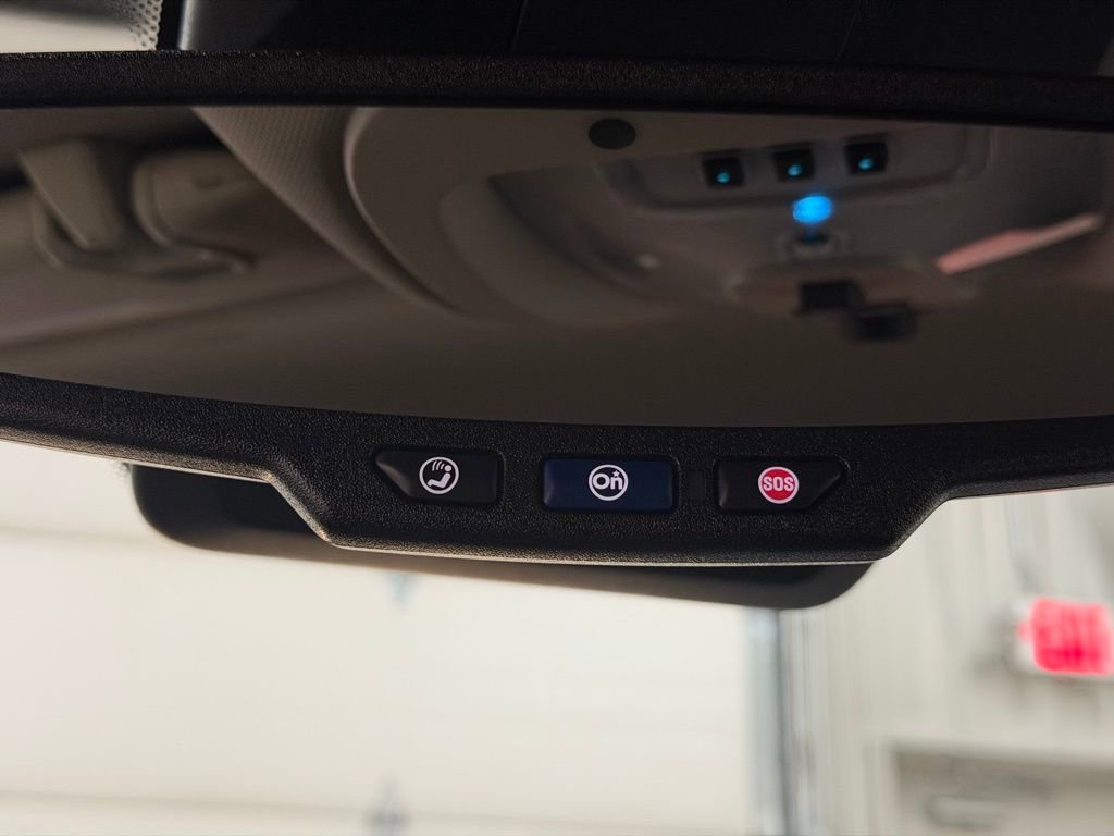 Used 2017 Chevrolet Equinox Premier w/ Enhanced Convenience Package image 30