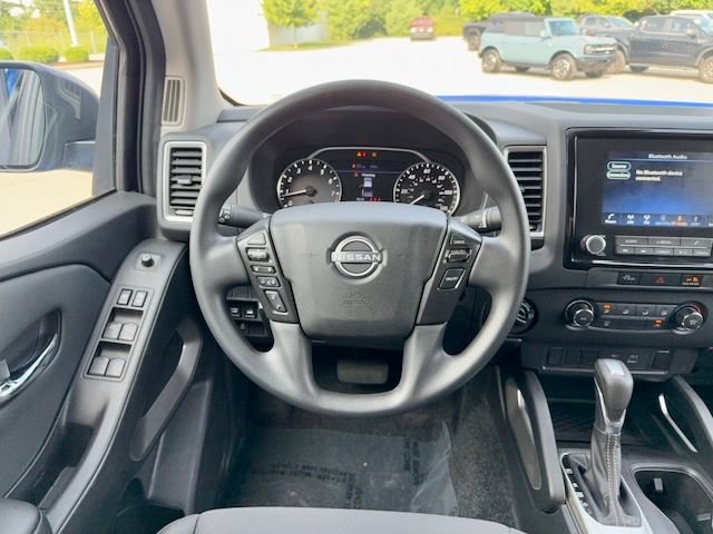 Used 2024 Nissan Frontier SV AWD/4WD image 15
