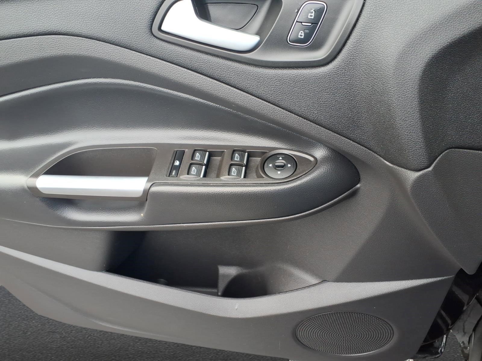 Used 2019 Ford Escape SE image 22