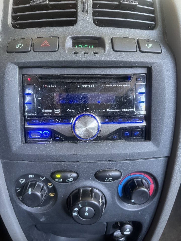 Used 2004 Hyundai Santa Fe GLS AWD/4WD image 10