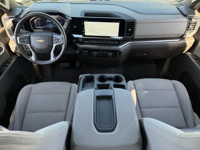 Used 2025 Chevrolet Silverado 1500 LT image 11