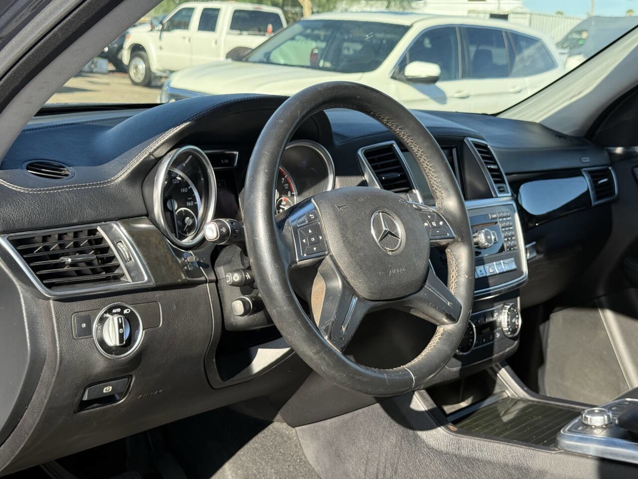 Used 2015 Mercedes-Benz GL 450 4MATIC image 22