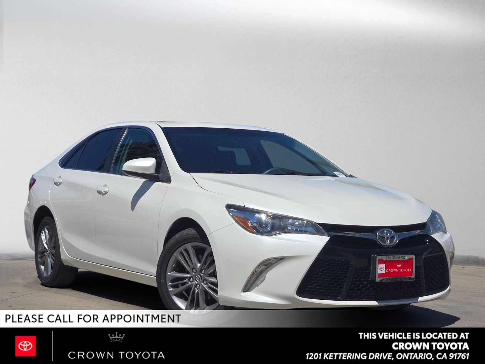 Used 2017 Toyota Camry SE w/ Moonroof Package