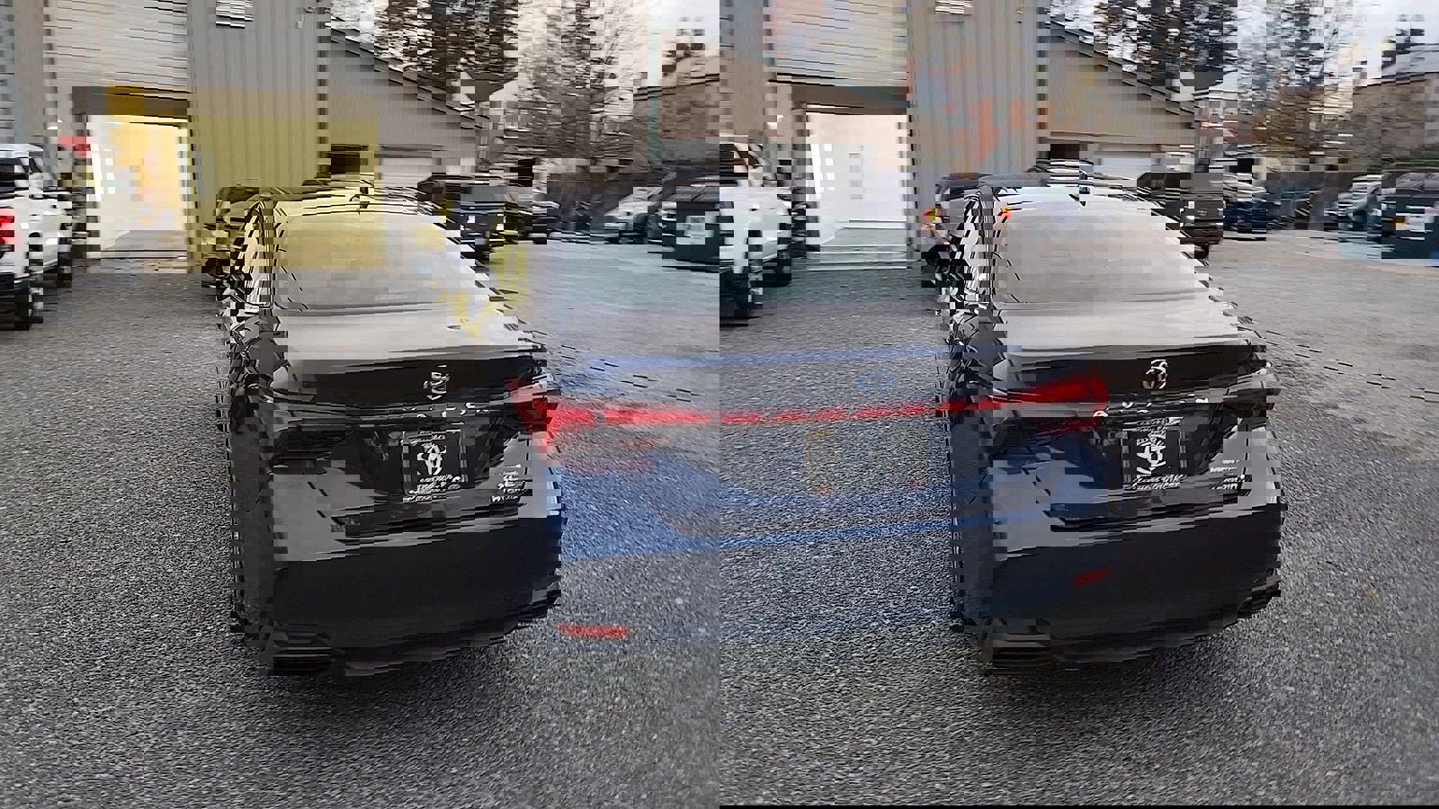 Certified 2019 Toyota Avalon XLE image 7