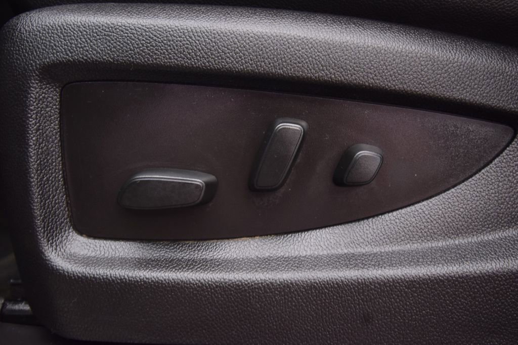 Used 2017 Chevrolet Silverado 1500 LTZ Z71 w/ LTZ Plus Package image 27