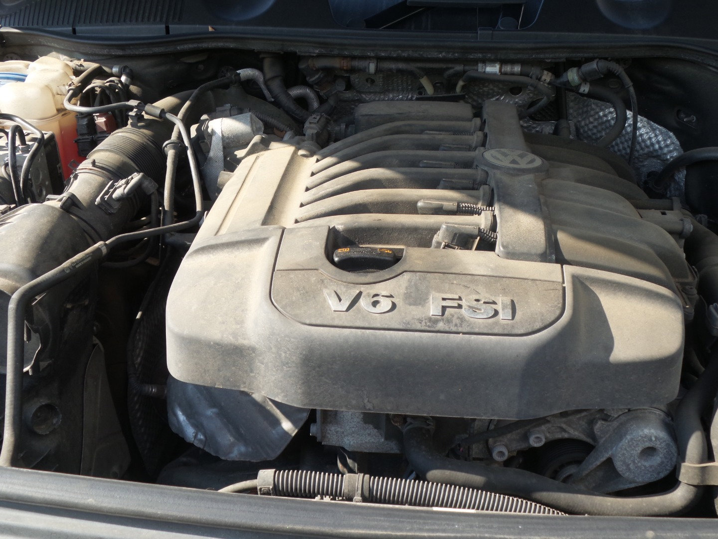 Used 2013 Volkswagen Touareg VR6 image 36