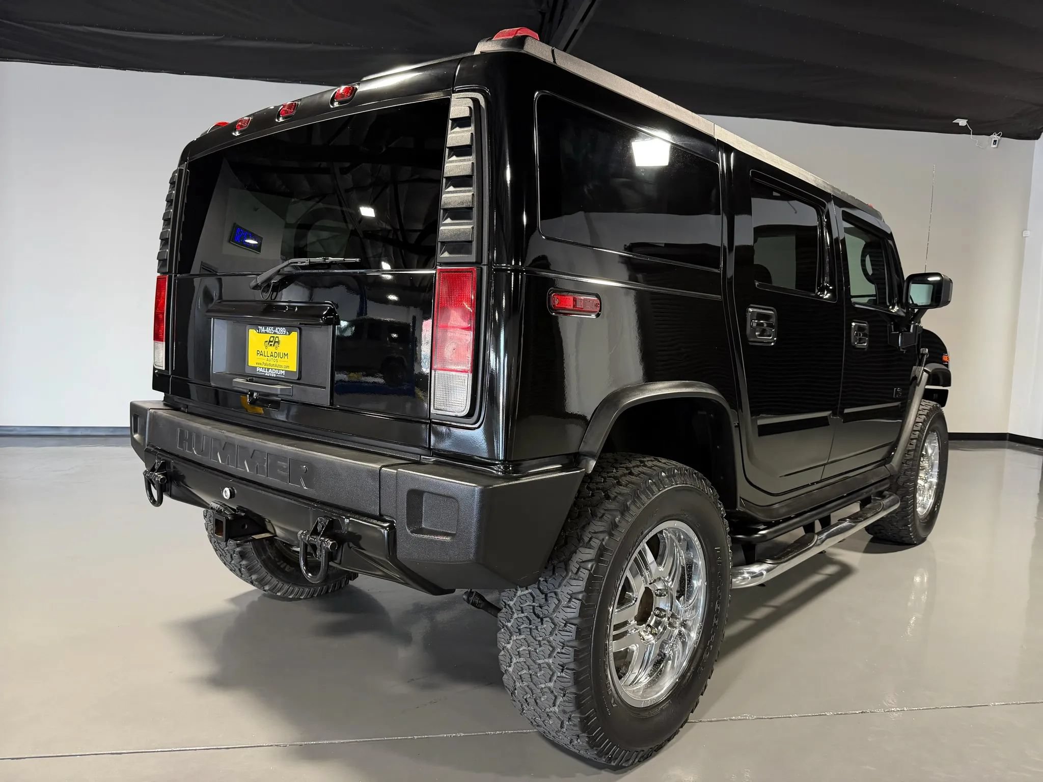 Used 2005 HUMMER H2 w/ Preferred Equipment Group AWD/4WD image 4