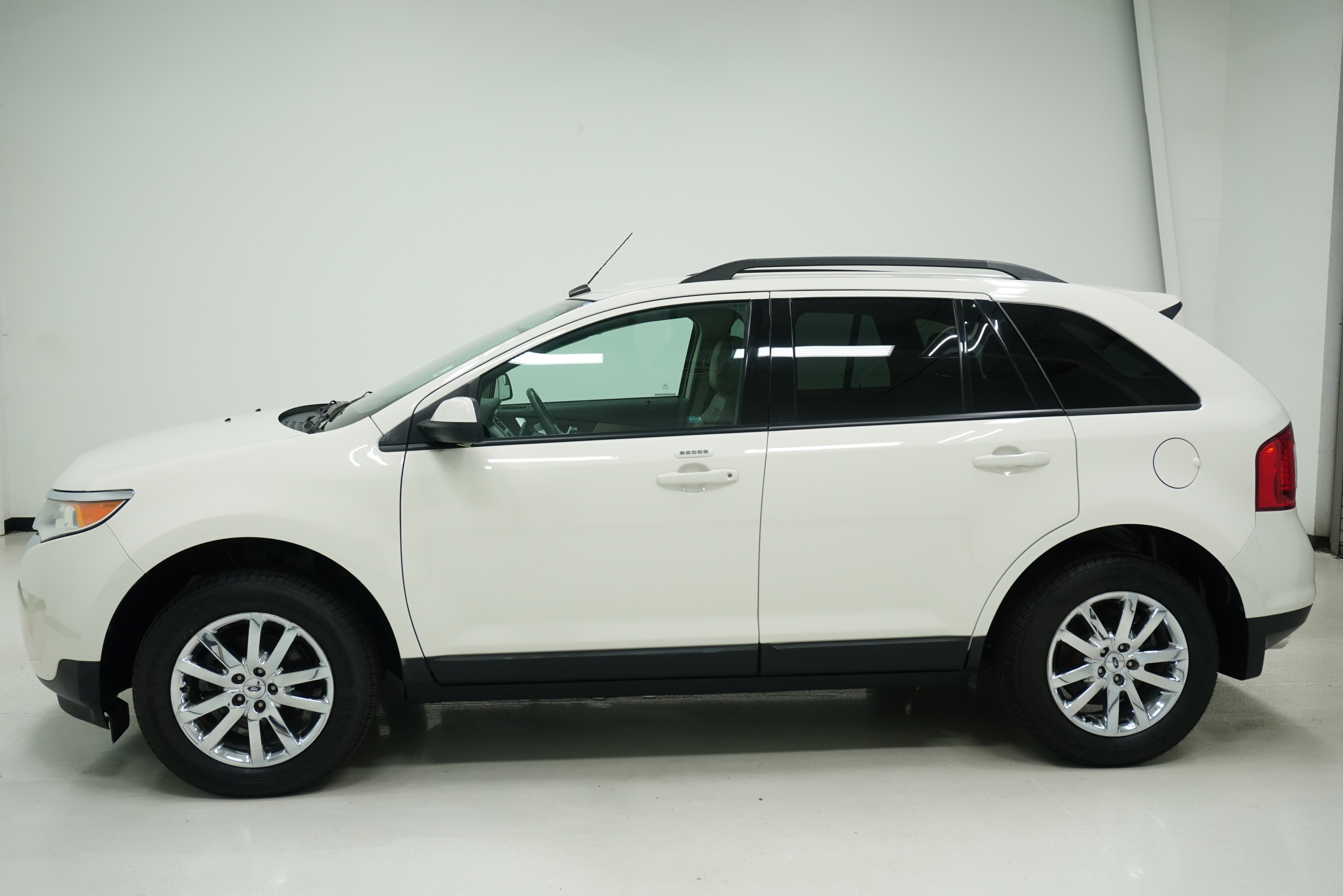 Used 2013 Ford Edge SEL FWD image 7