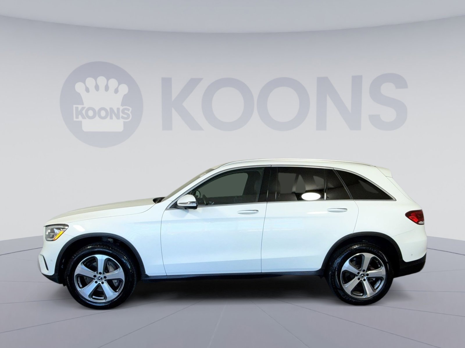 Used 2022 Mercedes-Benz GLC 300 4MATIC image 2