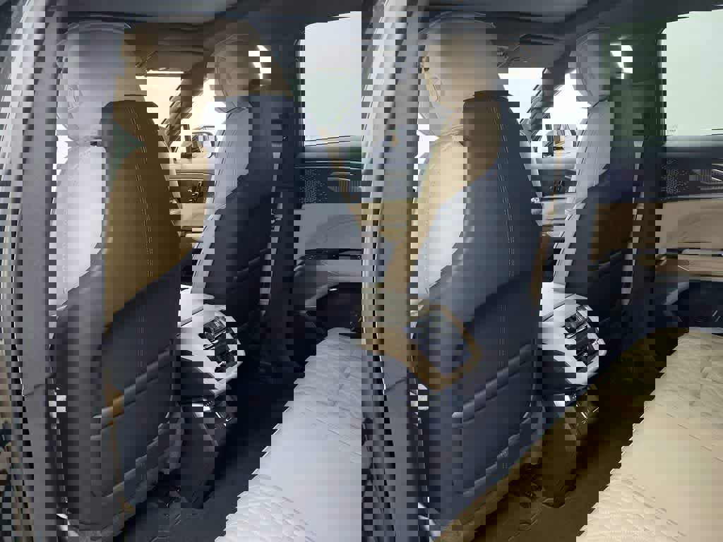 Certified 2026 Cadillac Vistiq Premium Luxury w/ LPO, Floor Liner Package image 16