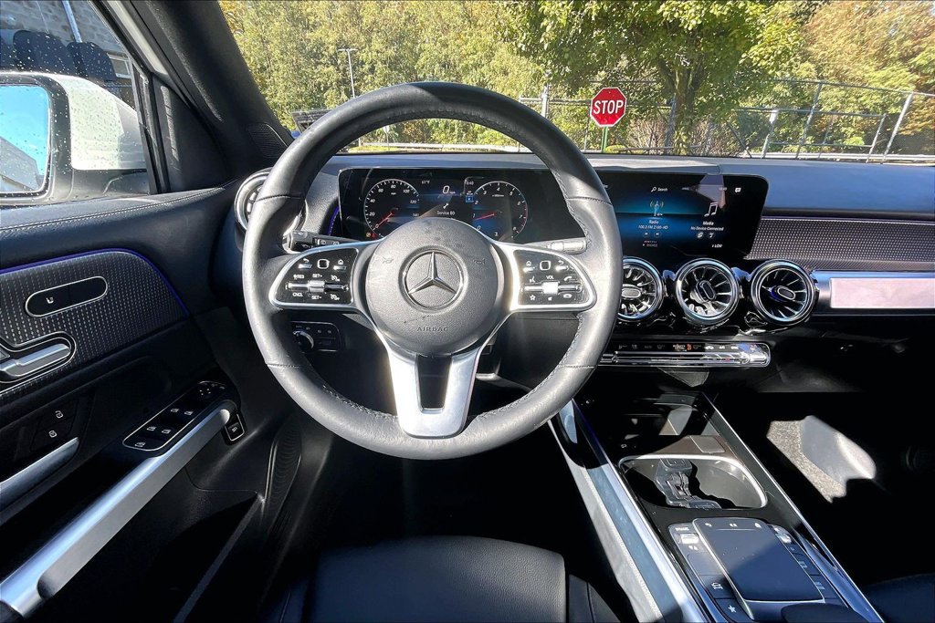 Used 2023 Mercedes-Benz GLB 250 4MATIC image 5