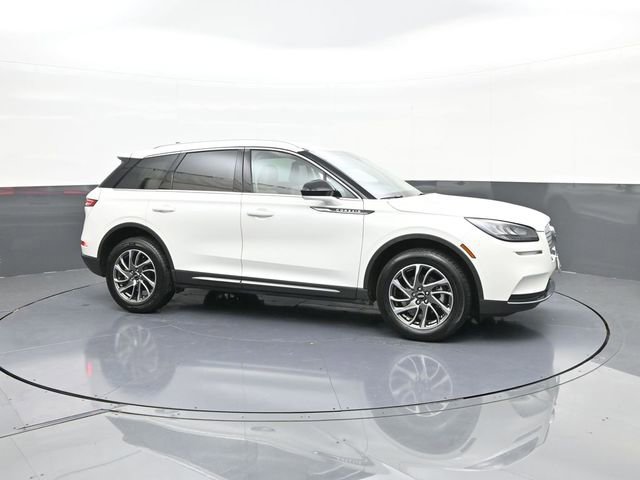 Used 2020 Lincoln Corsair FWD w/ Equipment Group 101A image 17