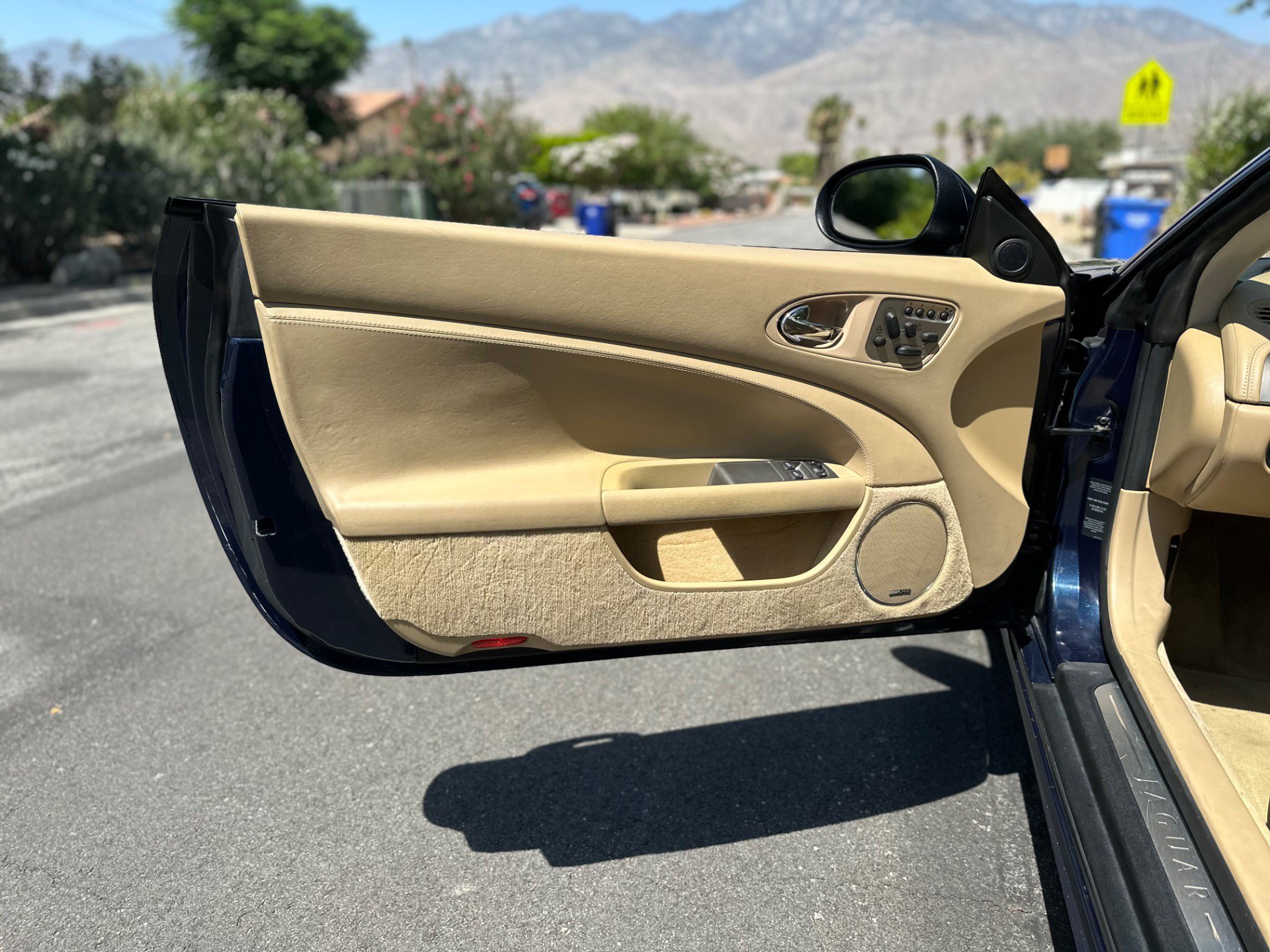 Used 2007 Jaguar XK Convertible RWD image 32