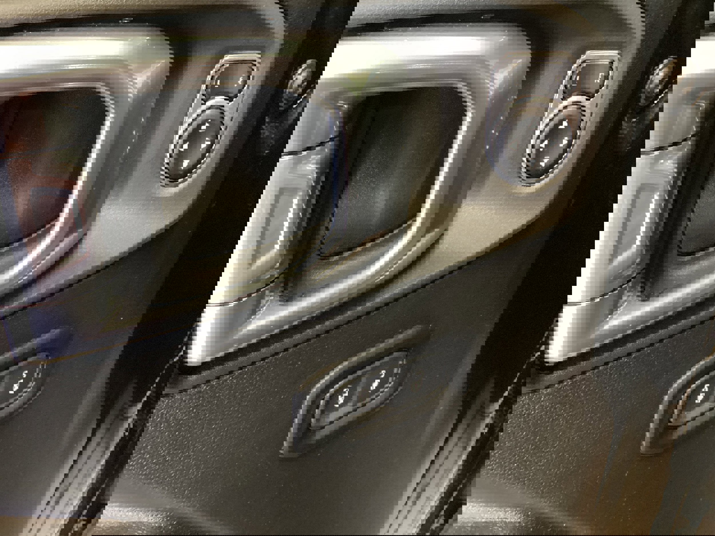 Used 2024 Jeep Gladiator Sport image 13