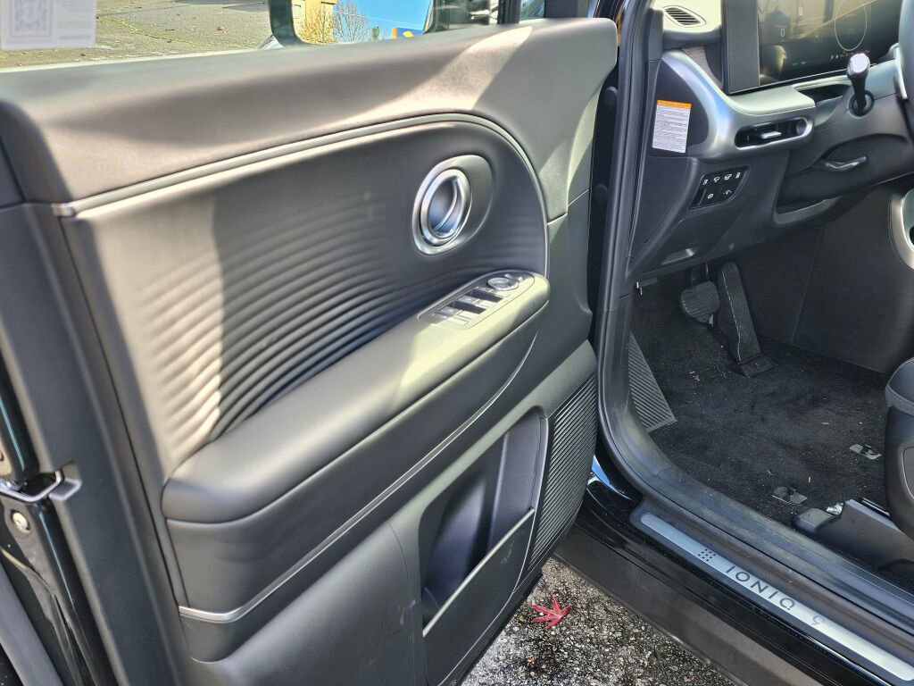 New 2026 Hyundai Ioniq 9 SEL image 18