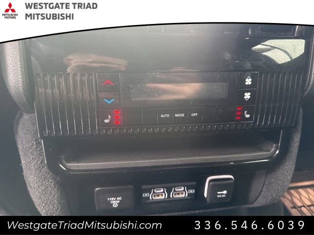 Used 2024 Jeep Wagoneer L Series II w/ Flexible Seating Group image 27