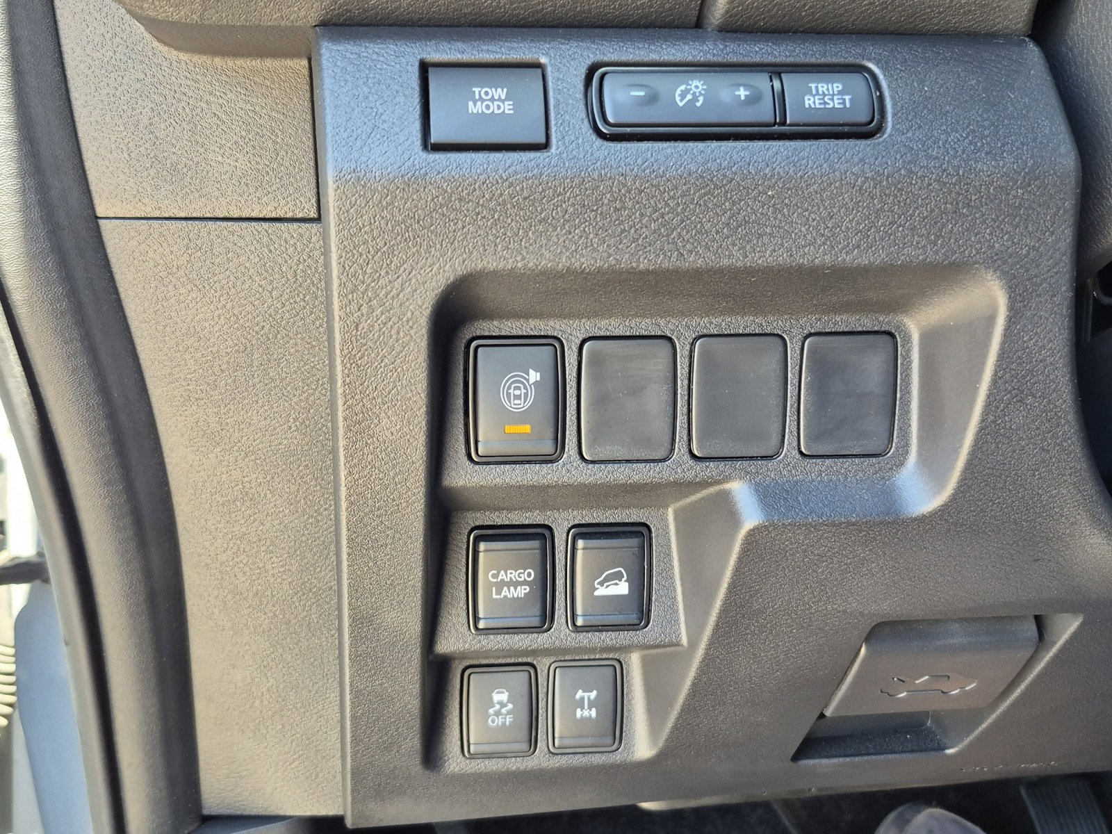 Used 2025 Nissan Frontier PRO-4X AWD/4WD image 34