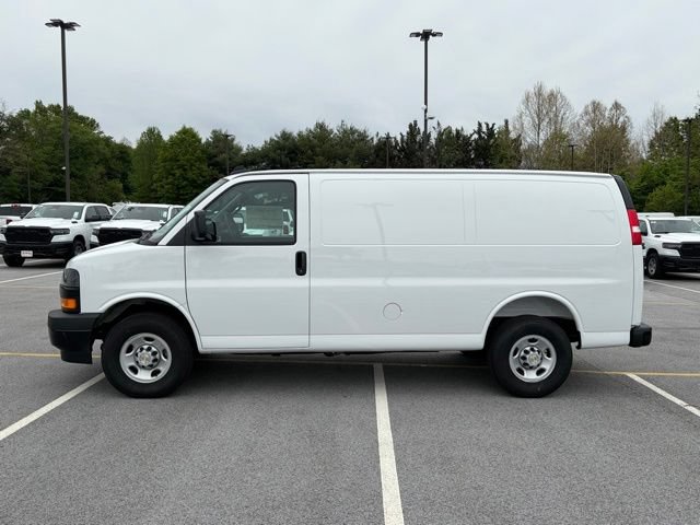 New 2026 Chevrolet Express 2500 w/ Driver Convenience Package RWD image 3