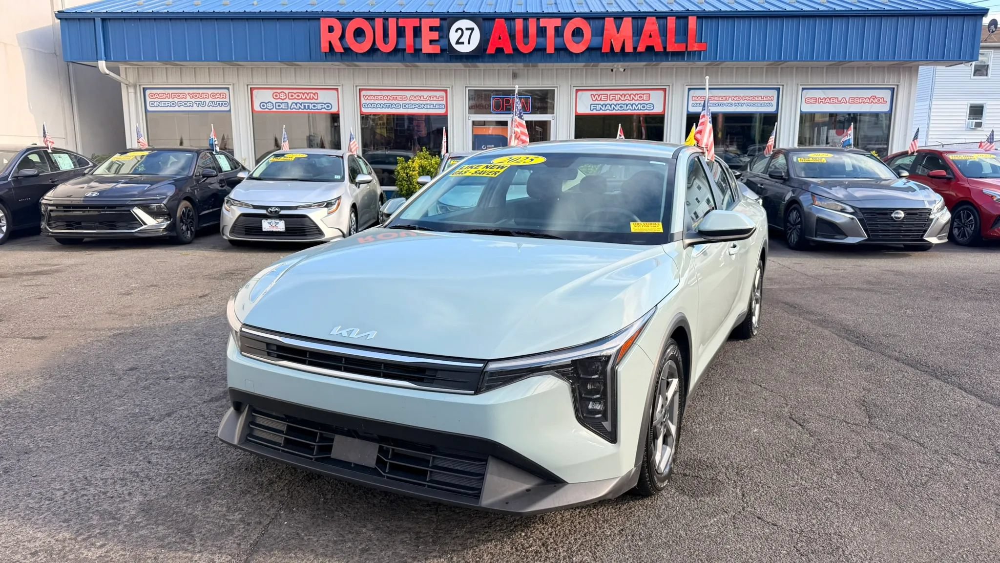 Used 2025 Kia K4 FWD image 1