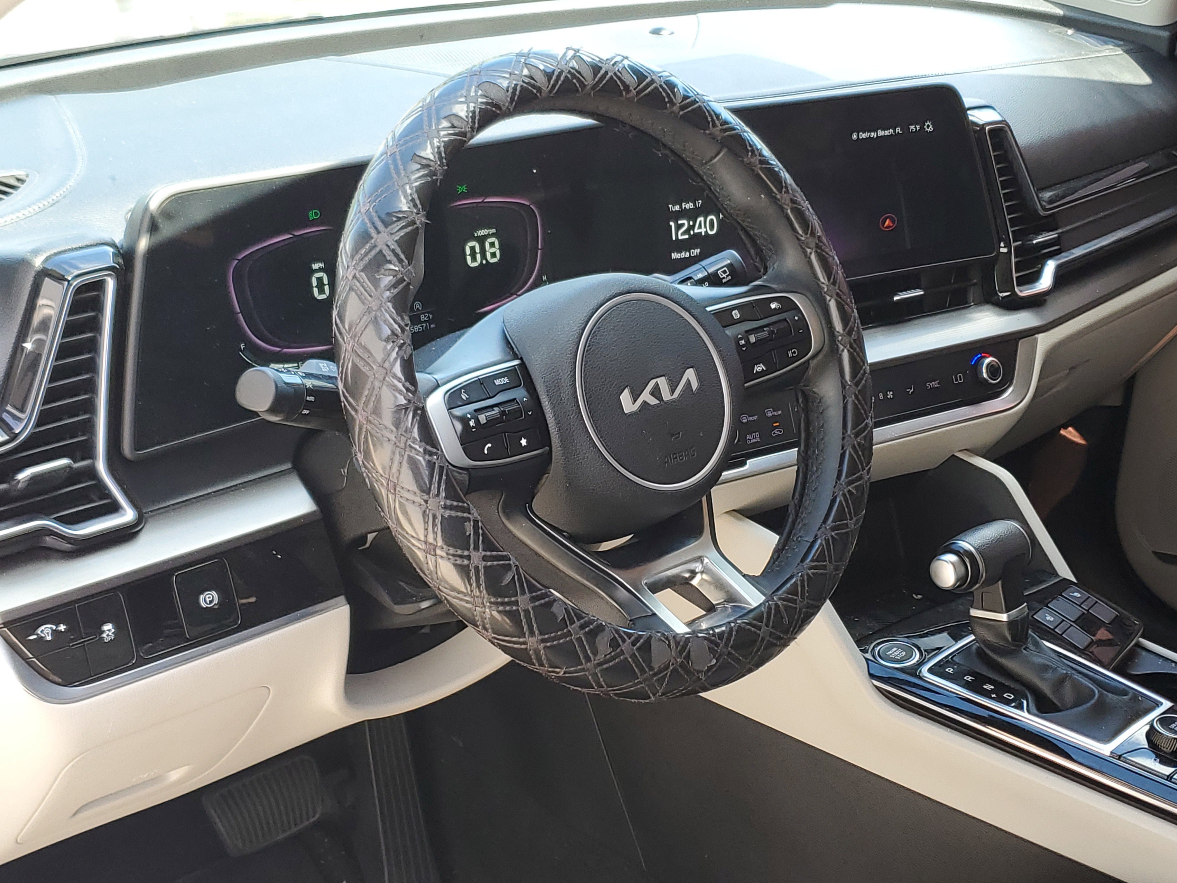 Used 2023 Kia Sportage EX image 10