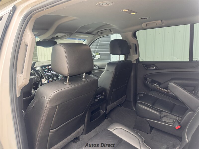 Used 2019 Chevrolet Suburban LT w/ Luxury Package RWD image 25