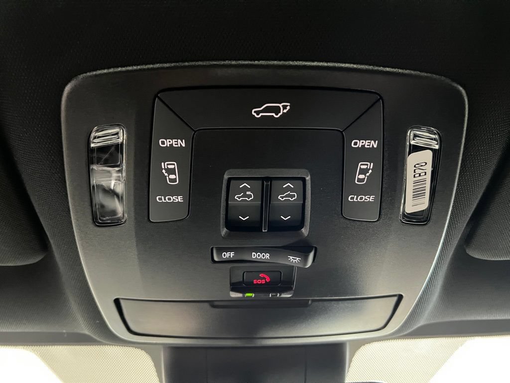 New 2026 Toyota Sienna XLE Woodland Edition AWD/4WD image 28