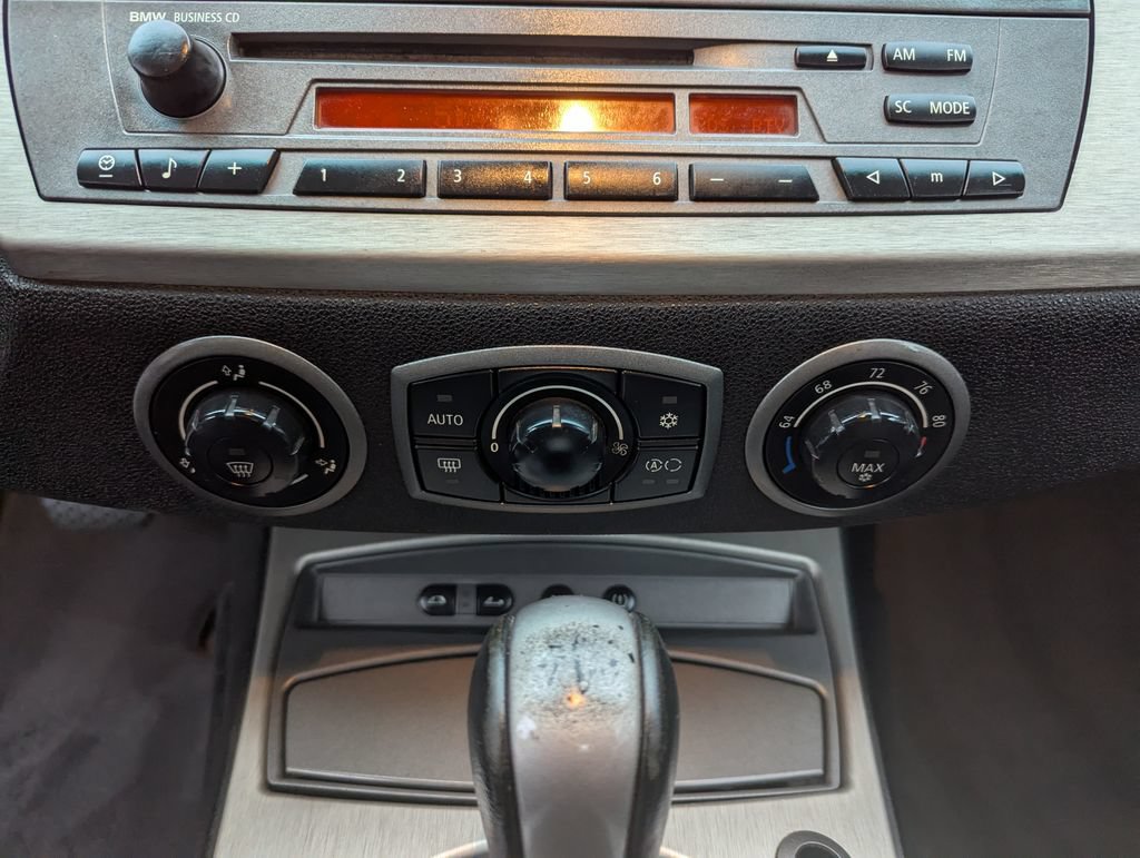 Used 2004 BMW Z4 3.0i RWD image 22