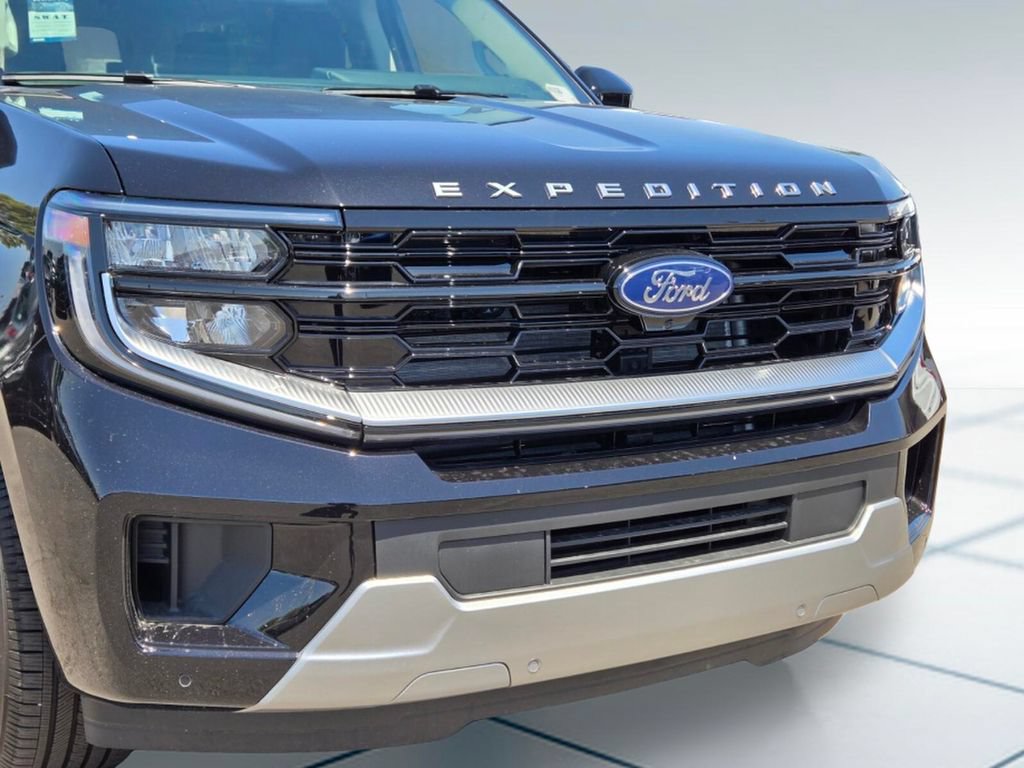 New 2026 Ford Expedition Max Platinum w/ Platinum Ultimate Package AWD/4WD image 2