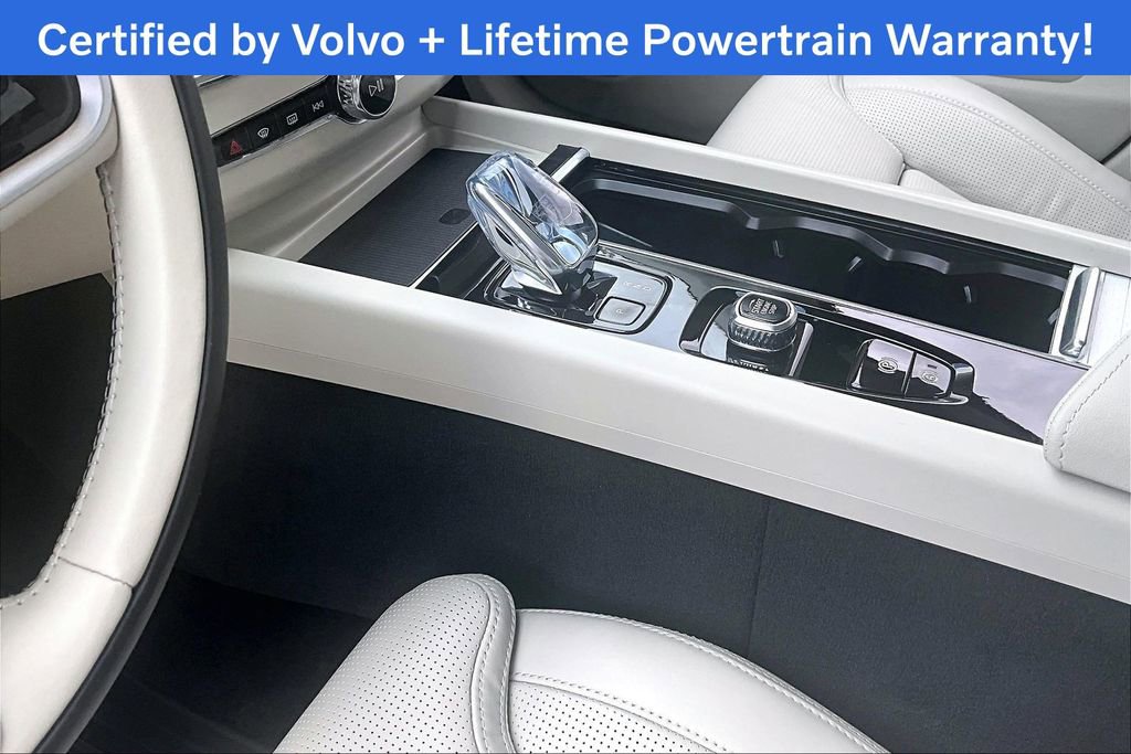 Certified 2026 Volvo XC60 B5 Ultra w/ Protection Package Premier image 19
