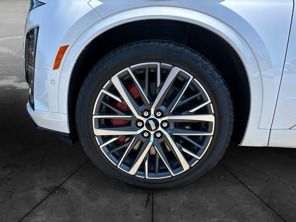 Used 2025 Cadillac XT6 Sport w/ Platinum Package AWD/4WD image 14