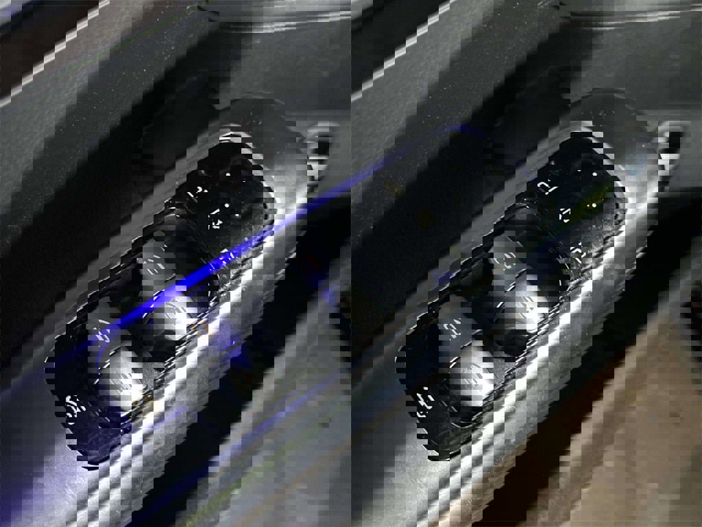 Used 2022 Mercedes-Benz C 300 4MATIC Sedan image 21