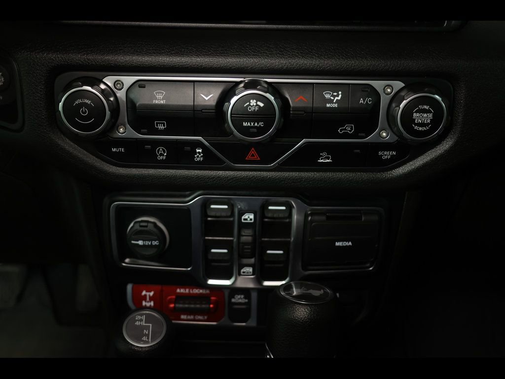 Used 2024 Jeep Wrangler Unlimited Sport AWD/4WD image 24